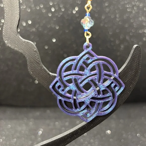 Blue and Purple Color Shift Celtic Knot Earrings - Picture 4 of 5
